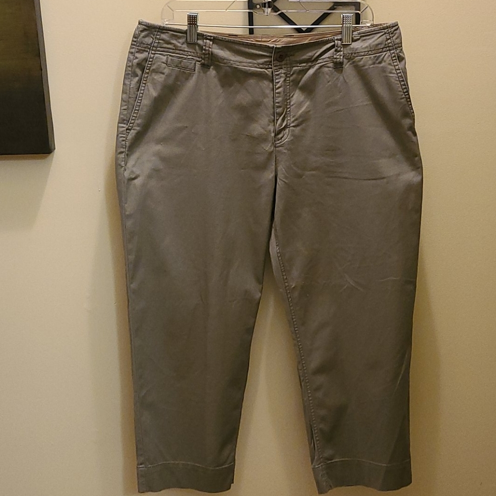 Eddie Bauer  Petite Capris